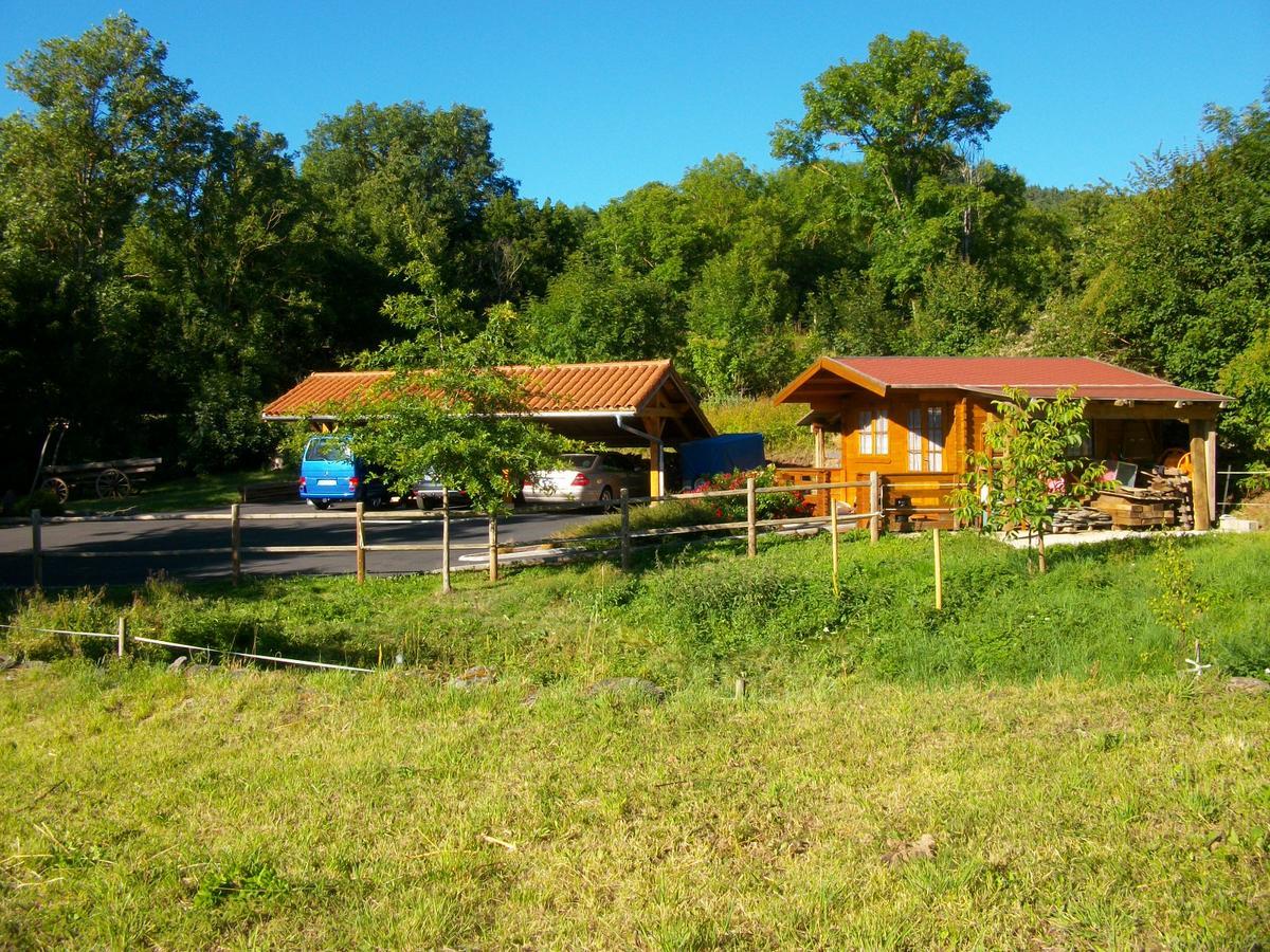 Le Clos Des Pierres Rouges Saint-Privat-dʼAllier Exterior foto